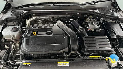 Thumbnail image for the Volkswagen Golf 1.5 TSI Life