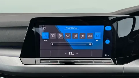Thumbnail image for the Volkswagen Golf 1.5 TSI Life