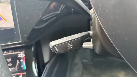 Thumbnail image for the Audi E-Tron 50 Technik   quattro 71.2kWh (11kW Charger)