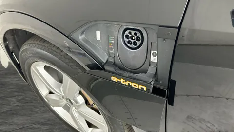 Thumbnail image for the Audi E-Tron 50 Technik   quattro 71.2kWh