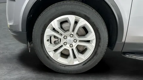 Thumbnail image for the Land Rover Discovery Sport 2.0 D165