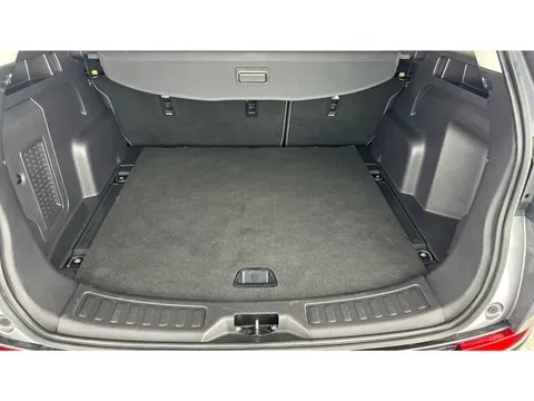 Thumbnail image for the Land Rover Discovery Sport 2.0 D165