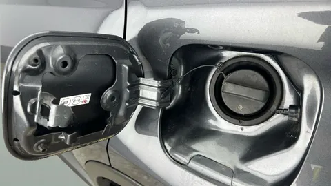 Thumbnail image for the Toyota C-HR 1.8 VVT-h GPF Design    CVT