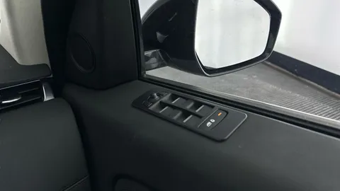 Thumbnail image for the Land Rover Discovery Sport 2.0 D165