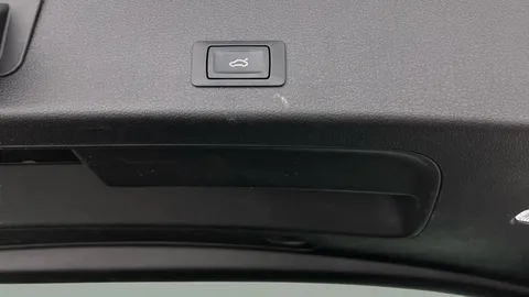 Thumbnail image for the Audi E-Tron 50 Technik   quattro 71.2kWh