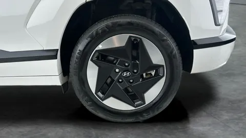 Thumbnail image for the Hyundai Kona 65.4kWh Advance