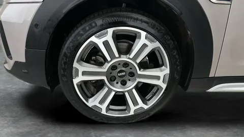 Thumbnail image for the Mini Countryman 1.5 10kWh Cooper SE Exclusive   Plug-in  ALL4
