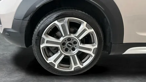 Thumbnail image for the Mini Countryman 1.5 10kWh Cooper SE Exclusive   Plug-in  ALL4