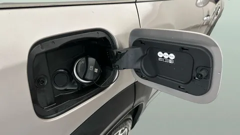 Thumbnail image for the Mini Countryman 1.5 10kWh Cooper SE Exclusive   Plug-in  ALL4