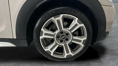 Thumbnail image for the Mini Countryman 1.5 10kWh Cooper SE Exclusive   Plug-in  ALL4
