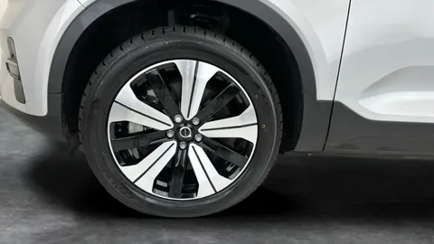 Thumbnail image for the Volvo XC40 Recharge 69kWh Core