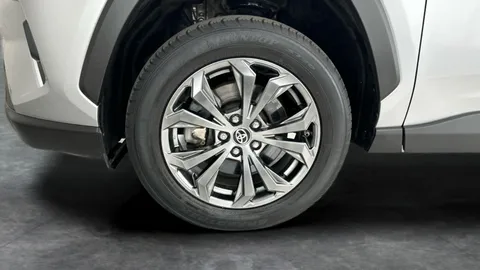 Thumbnail image for the Toyota RAV4 2.5 VVT-h GPF Design    CVT