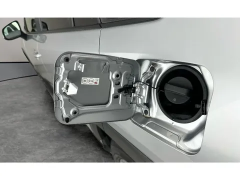 Thumbnail image for the Toyota RAV4 2.5 VVT-h GPF Design    CVT