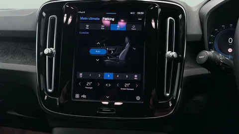 Thumbnail image for the Volvo XC40 Recharge 69kWh Core