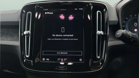 Thumbnail image for the Volvo XC40 Recharge 69kWh Core