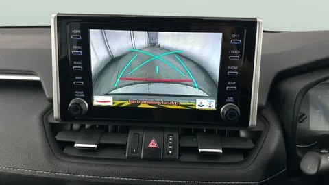 Thumbnail image for the Toyota RAV4 2.5 VVT-h GPF Design    CVT