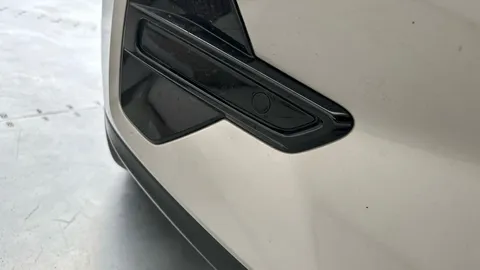 Thumbnail image for the Volvo XC40 Recharge 69kWh Core