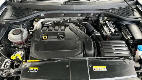 Thumbnail image for the Volkswagen T-Roc 1.5 TSI GPF EVO R-Line   DSG