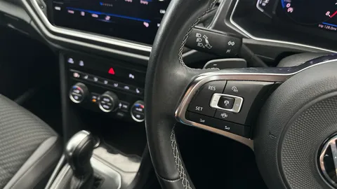 Thumbnail image for the Volkswagen T-Roc 1.5 TSI GPF EVO R-Line   DSG