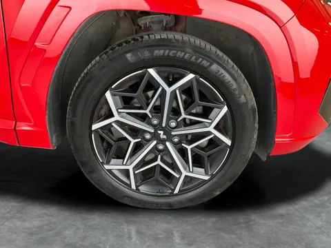Thumbnail image for the Hyundai Tucson 1.6 T-GDi 13.8kWh N Line   Plug-in  4WD