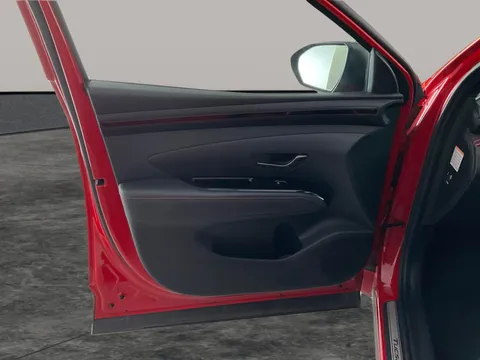 Thumbnail image for the Hyundai Tucson 1.6 T-GDi 13.8kWh N Line   Plug-in  4WD
