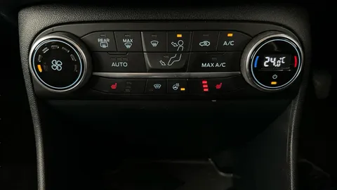 Thumbnail image for the Ford Fiesta 1.0T EcoBoost Vignale Edition