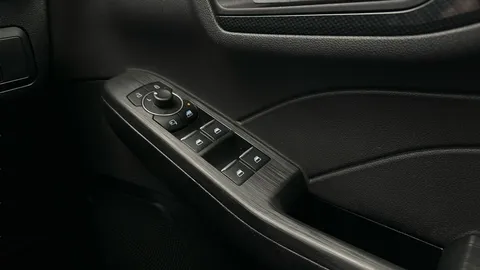 Thumbnail image for the Ford Kuga 2.5 EcoBoost Duratec 14.4kWh ST-Line X   Plug-in  CVT