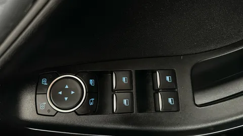 Thumbnail image for the Ford Fiesta 1.0T EcoBoost Vignale Edition