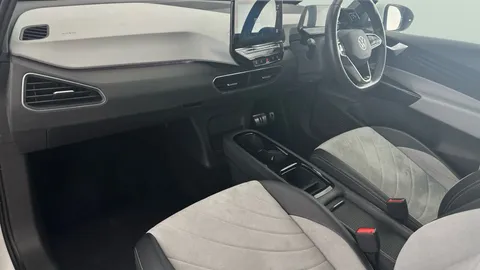 Thumbnail image for the Volkswagen Id.3 Pro Performance 58kWh Family