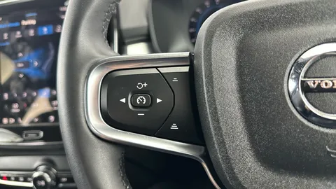Thumbnail image for the Volvo XC40 2.0 B3 MHEV Plus    DCT