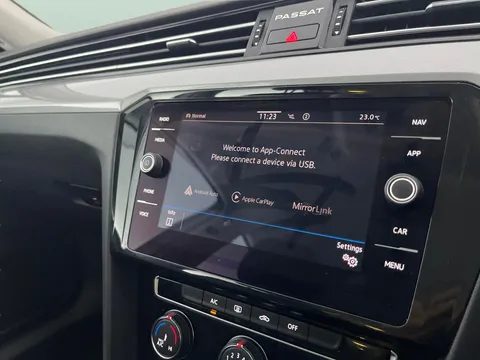 Thumbnail image for the Volkswagen Passat 1.5 TSI EVO SE Nav   DSG