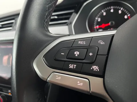 Thumbnail image for the Volkswagen Passat 1.5 TSI EVO SE Nav   DSG
