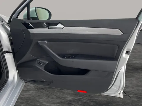 Thumbnail image for the Volkswagen Passat 1.5 TSI EVO SE Nav   DSG