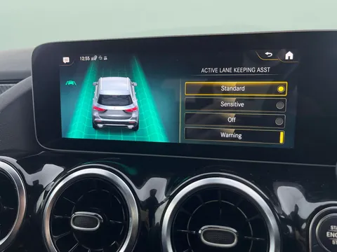 Thumbnail image for the Mercedes-Benz Gla 1.3 GLA200 AMG Line (Executive)   7G-DCT