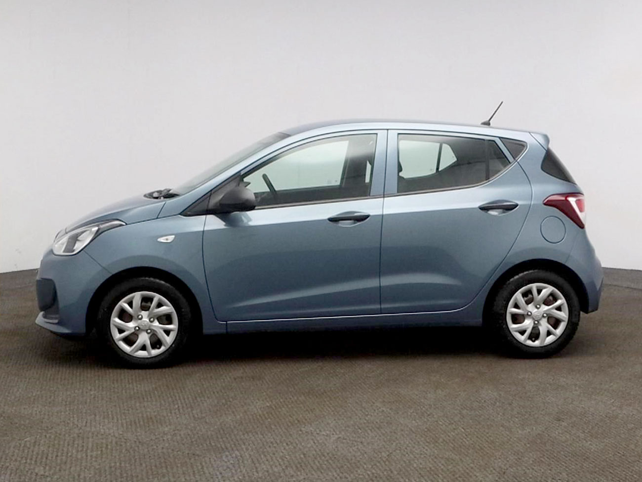 Conquer The Blizzard The Best Small Cars For Snow That Wont Break The Bank