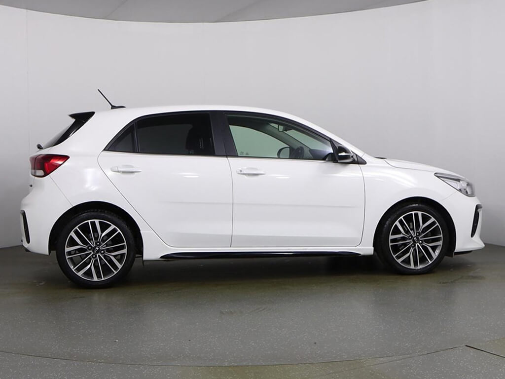 2018 Small Hatchbacks: The Ultimate Guide For First Time Buyers - tkiqi44