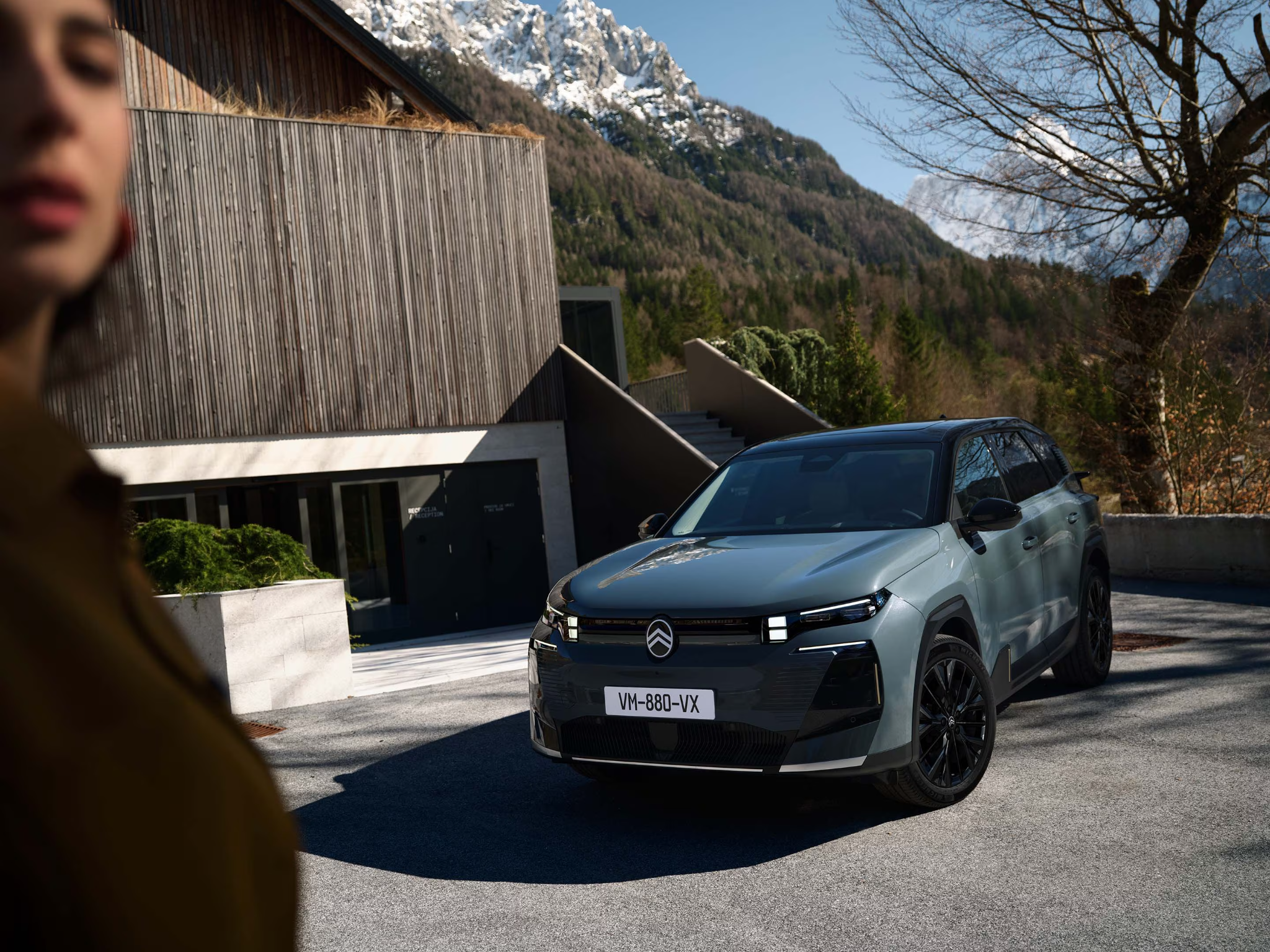 2025 Citroen C5 Aircross lifestyle image