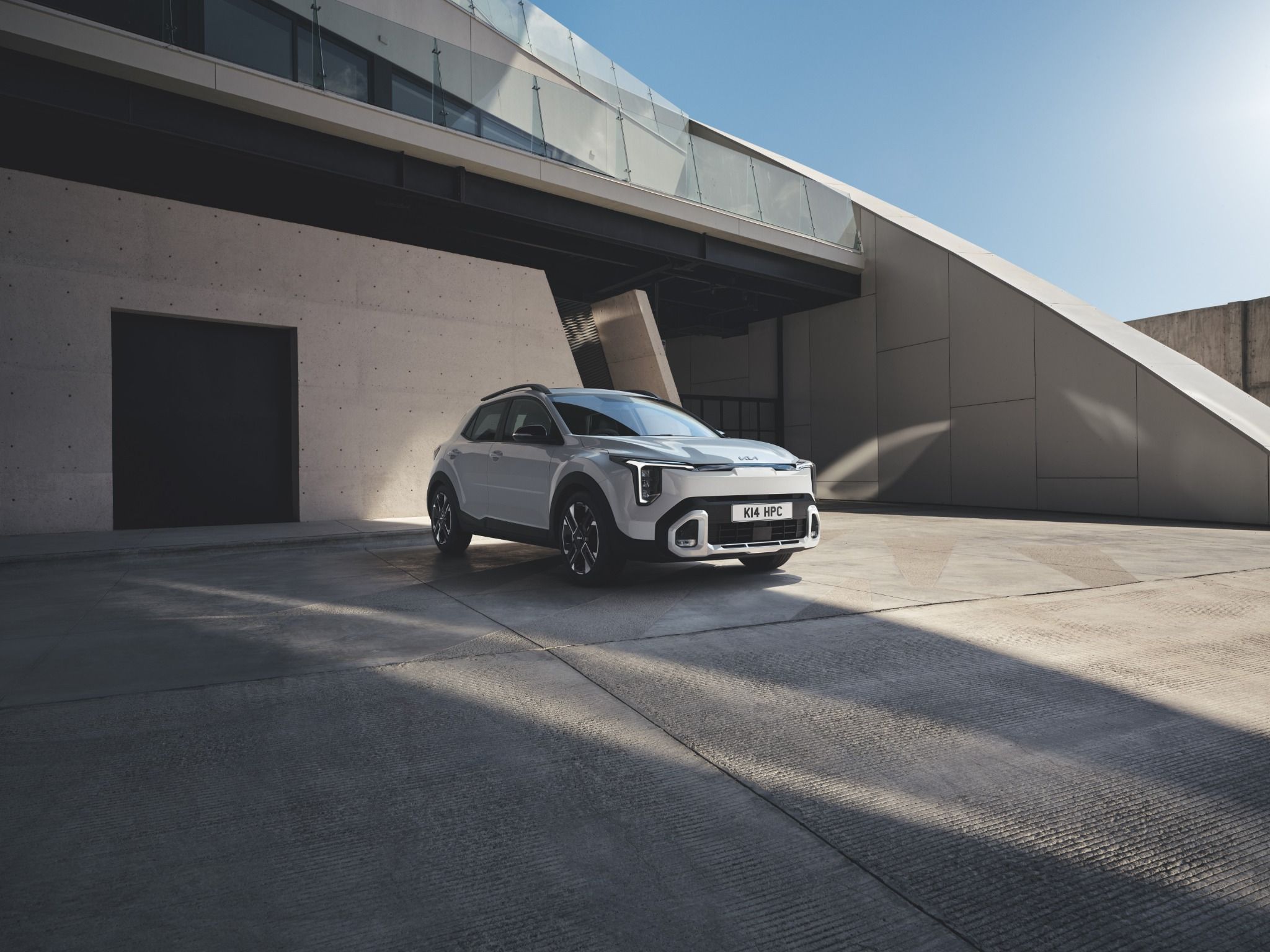 New Kia Stonic in white lifestyle image