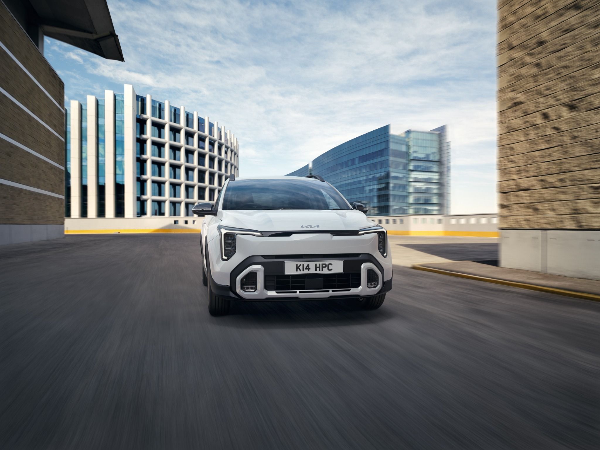 New Kia Stonic in white lifestyle image
