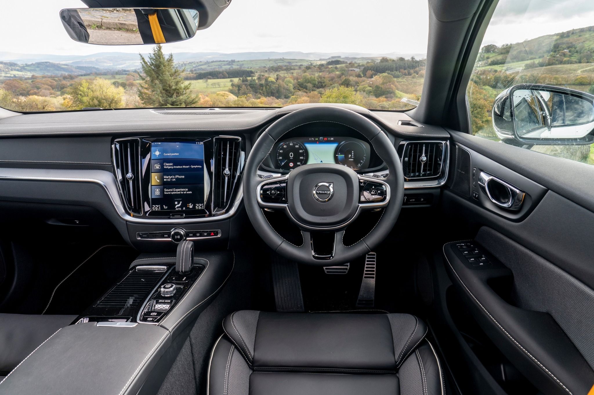 60-t8-polestar-engineered-interior