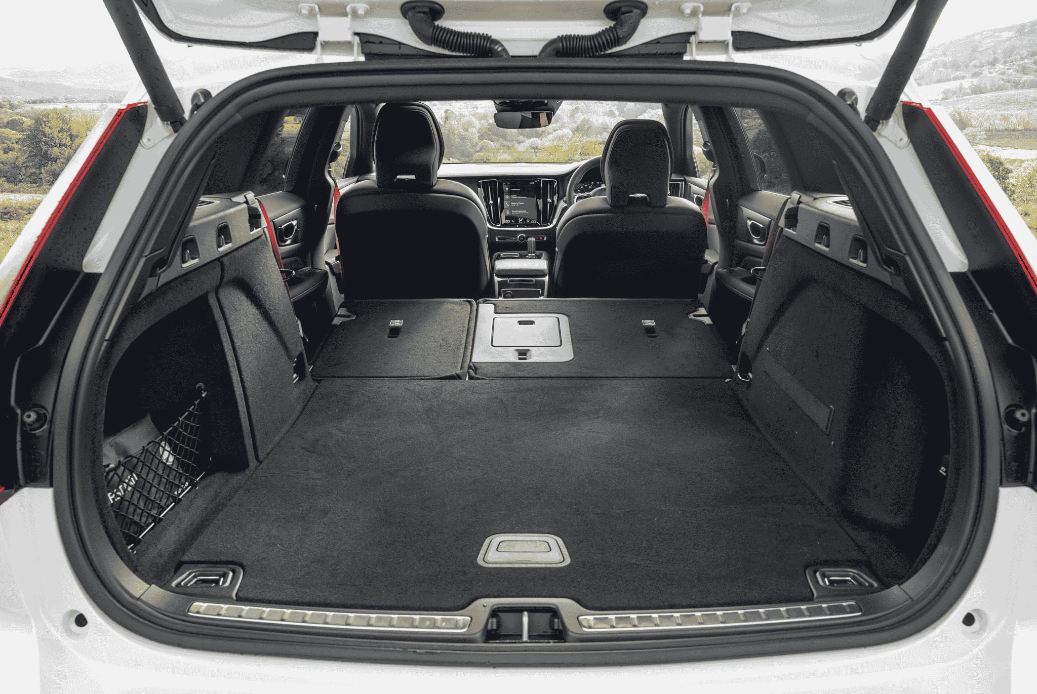 V060 T8 Polestar Engineered Bootspace