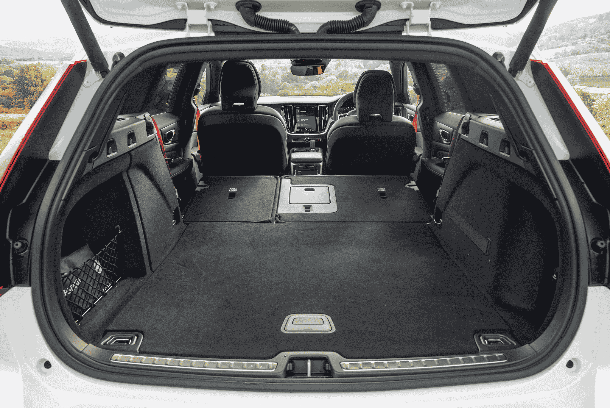 V060 T8 Polestar Engineered Bootspace