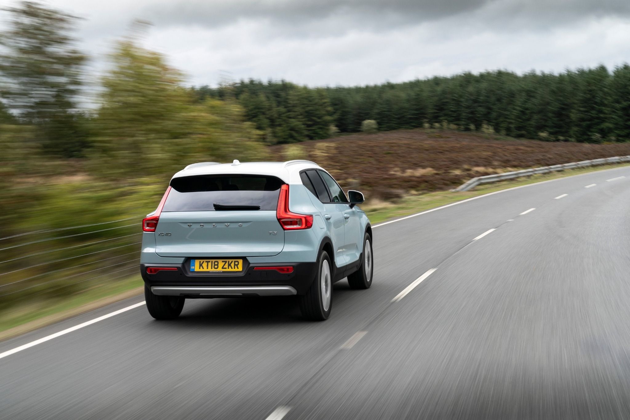 Grey Volvo XC40