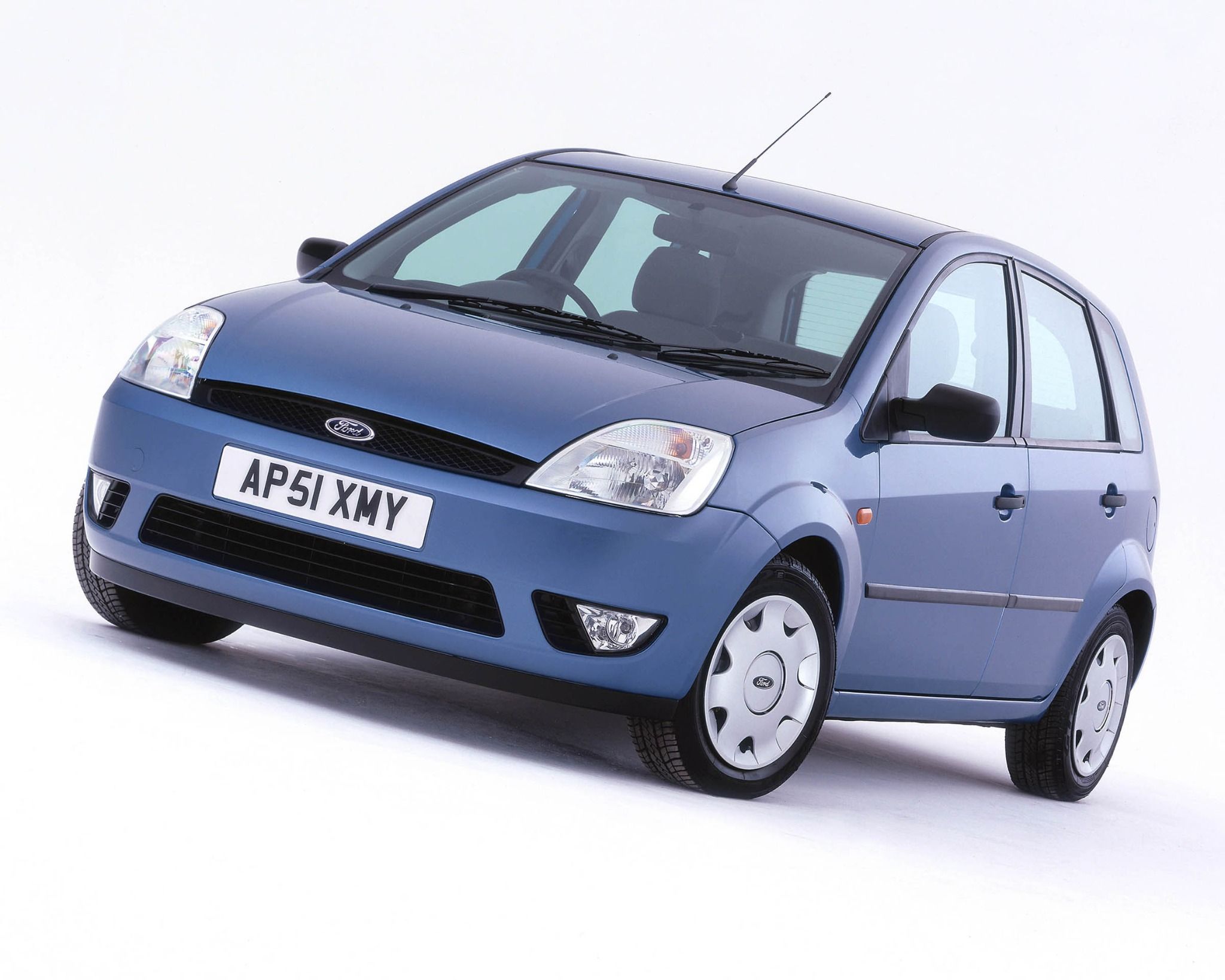 front side view of blue fiesta 6 model