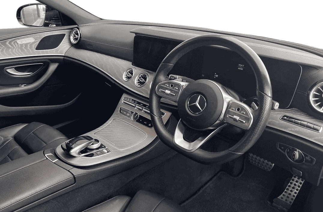 front interior of mercedes benz cls