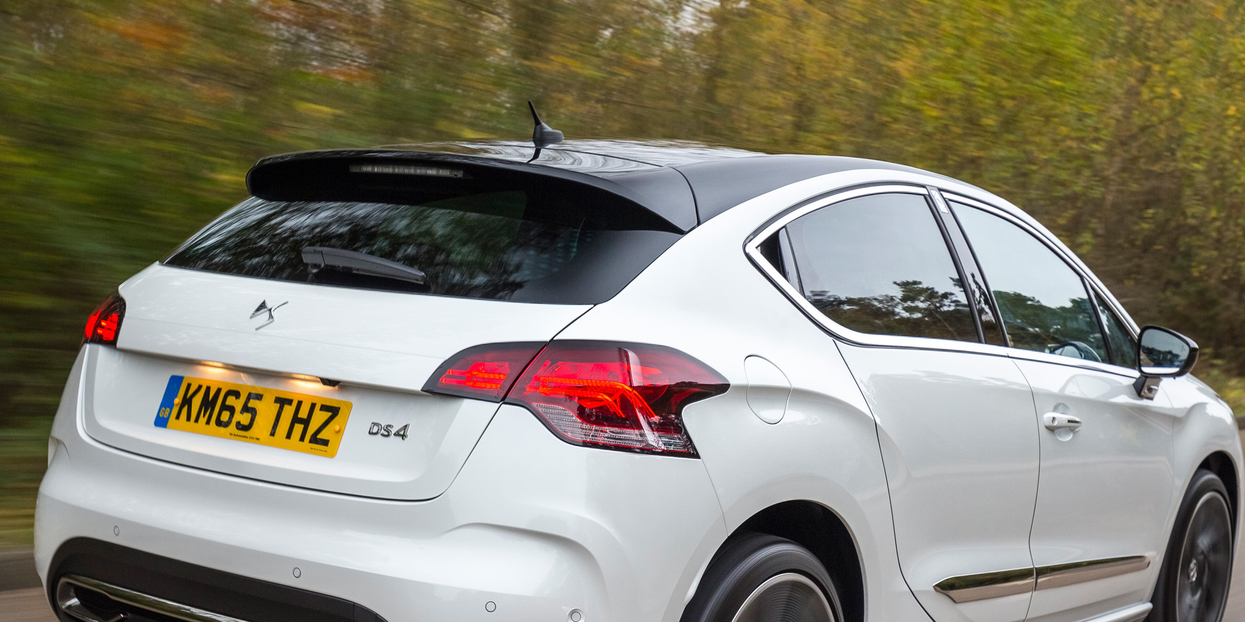 White DS4 rear view