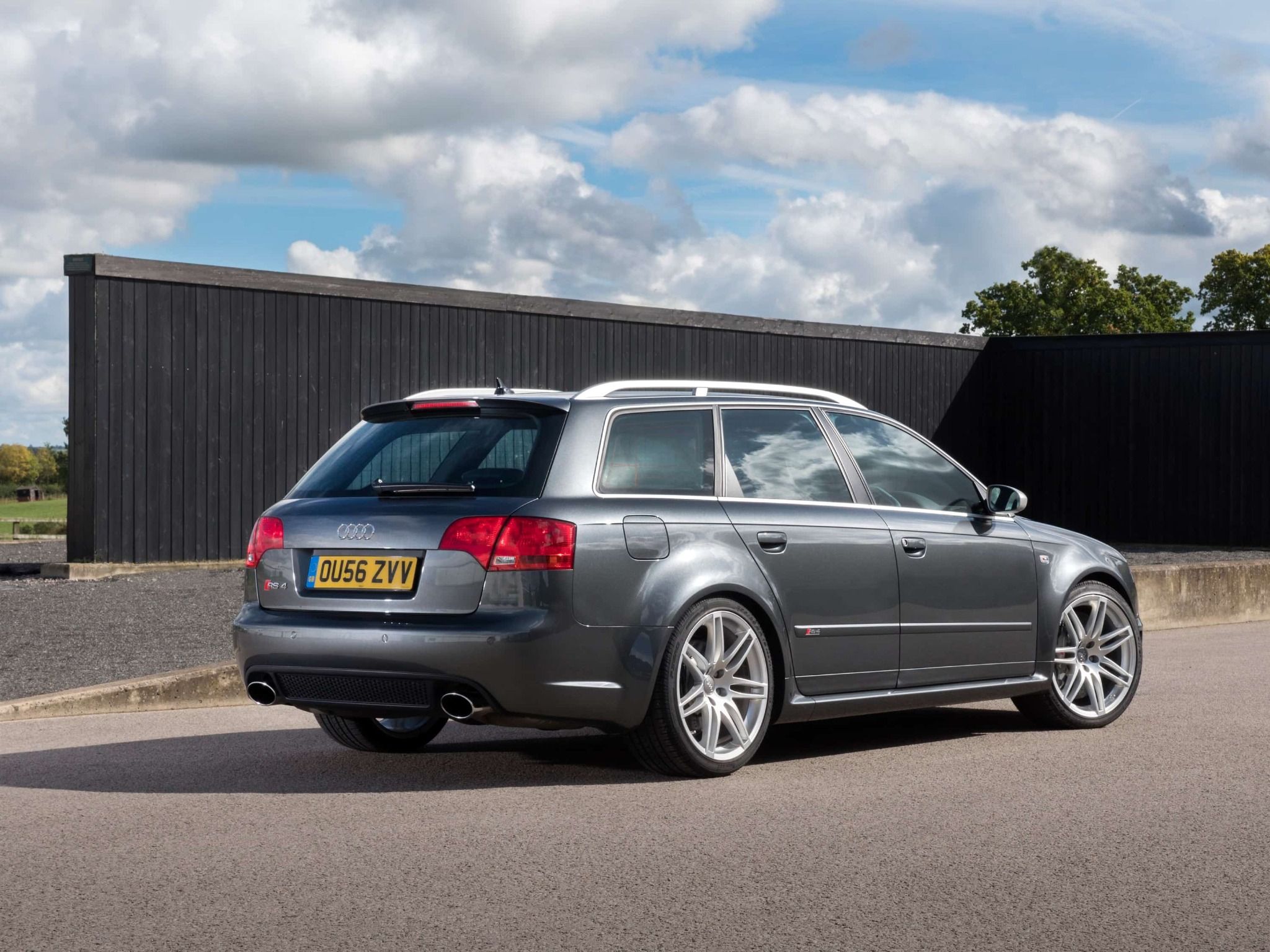 Grey Audi RS4 Avant