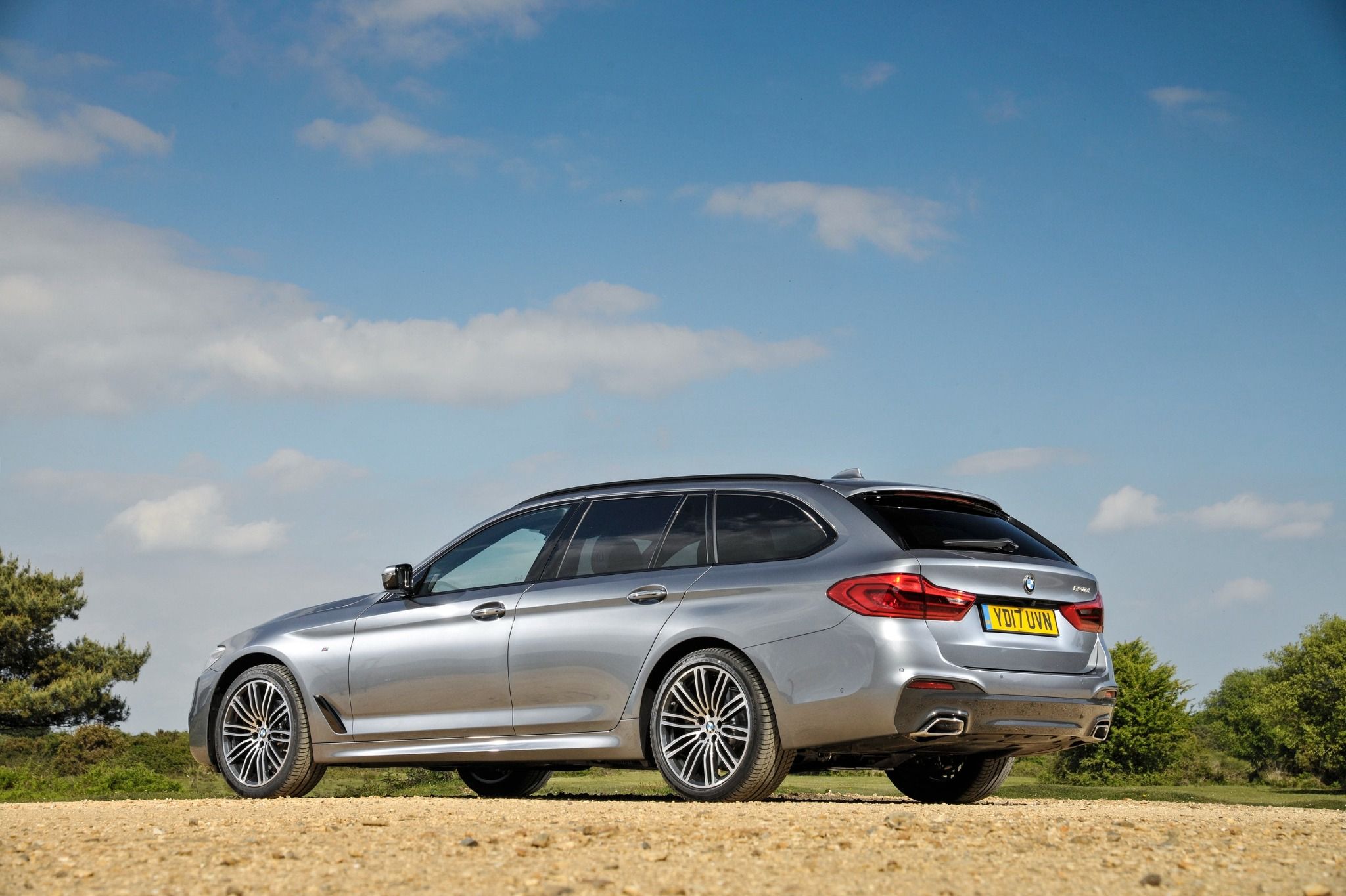 Side to rear view of BMW 5 Series