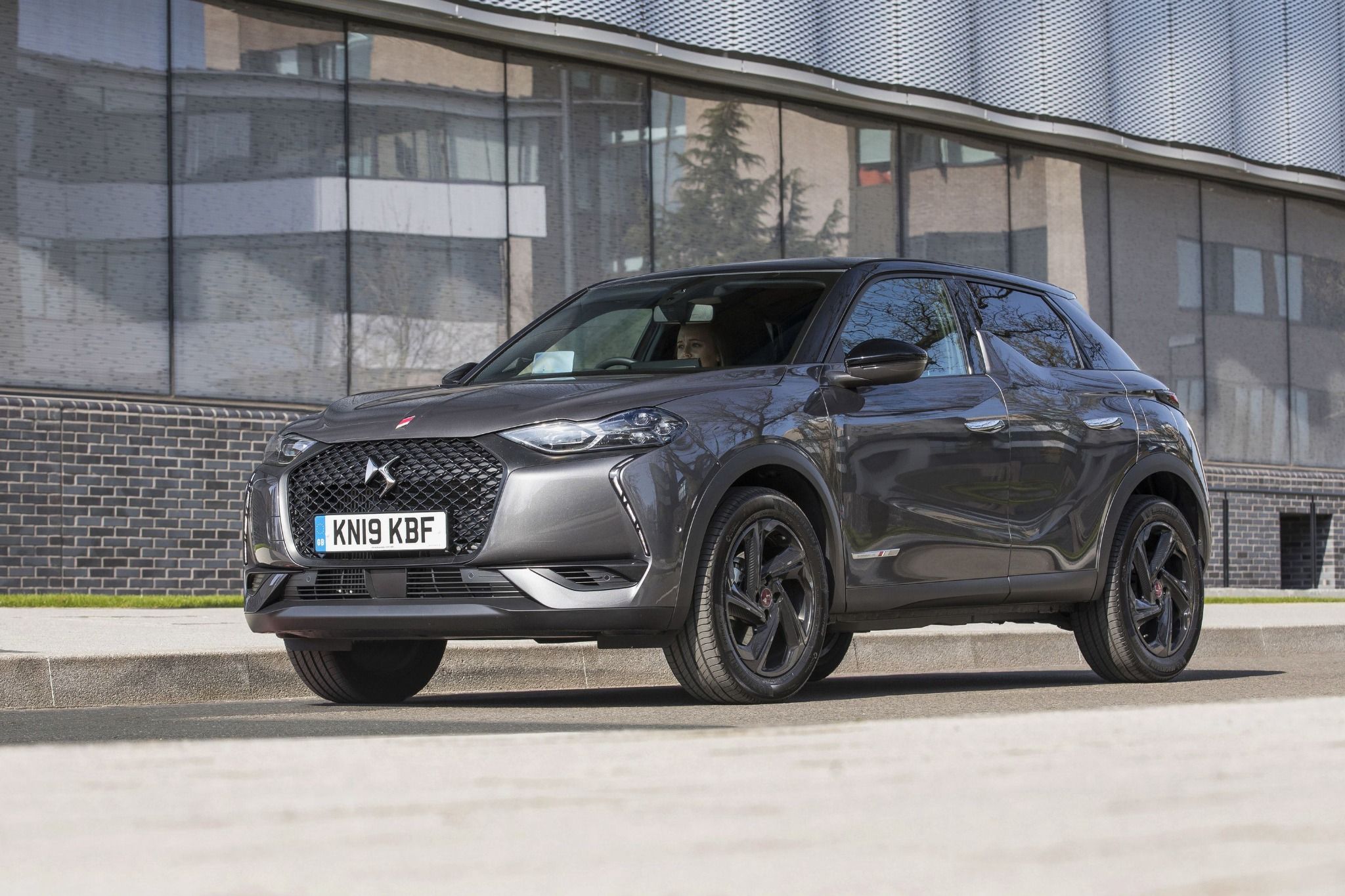 parked front DS3 Crossback