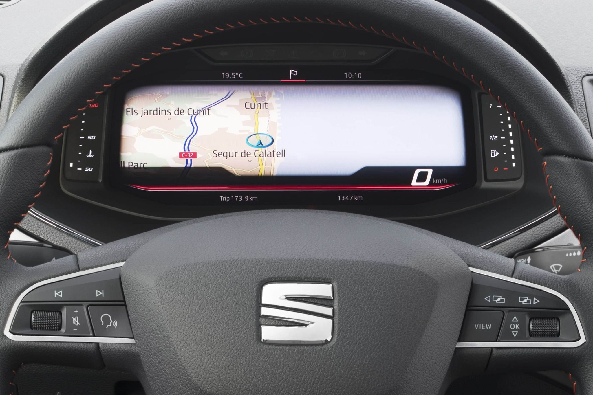 close up of seat arona and ibiza digital cockpit screen